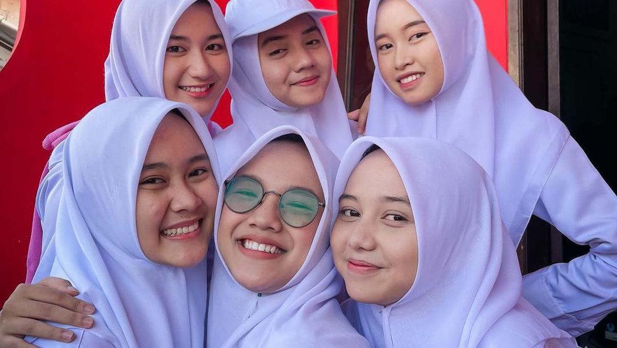 Daftar Penyanyi Cover Indonesia Yang Sukses di Media Sosial post thumbnail image