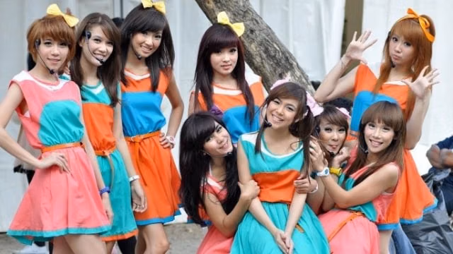 Daftar Boy Band Yang Pernah Hit di Indonesia Tahun 2000-an post thumbnail image