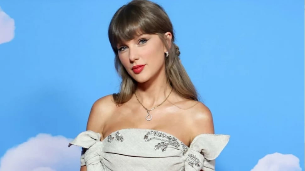 Single Baru Taylor Swift Patient Zero Siap Rilis Jumat Ini post thumbnail image